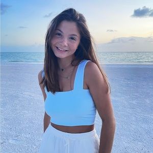 Meet your Posher, Annalynne